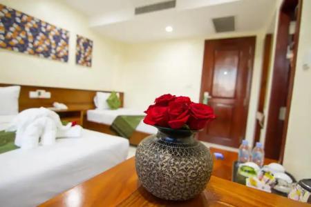 Rose Emerald - 12