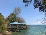 Bungalow with water view