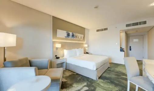 Copthorne Lakeview Dubai, Green Community - 26