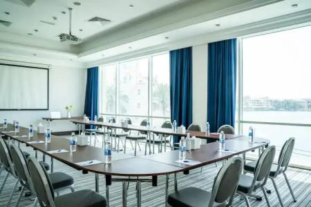 Copthorne Lakeview Dubai, Green Community - 20