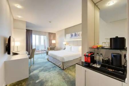 Copthorne Lakeview Dubai, Green Community - 4