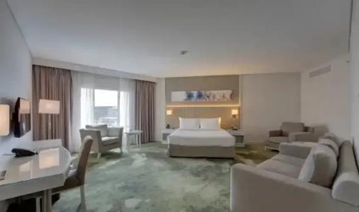 Copthorne Lakeview Dubai, Green Community - 32