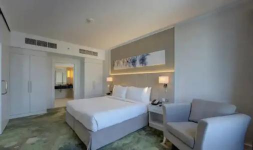 Copthorne Lakeview Dubai, Green Community - 34
