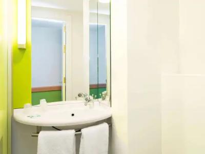 B&B Zaragoza Plaza Mozart - 9