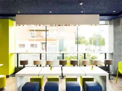 B&B Zaragoza Plaza Mozart - 18