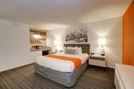 Inn at Venice Beach - 2