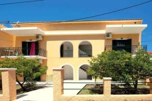 Katerina Pool Apartments, Acharavi