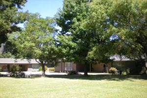 Willow Dene Holiday Apartments, Bright