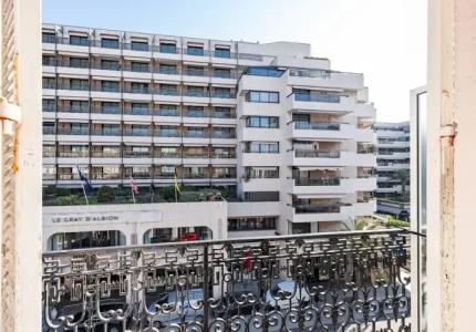 Modern Waikiki - 102