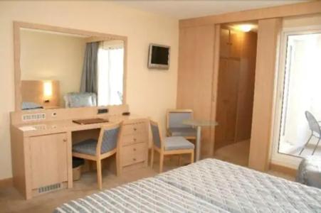 Hôtel Le Rocher - 32