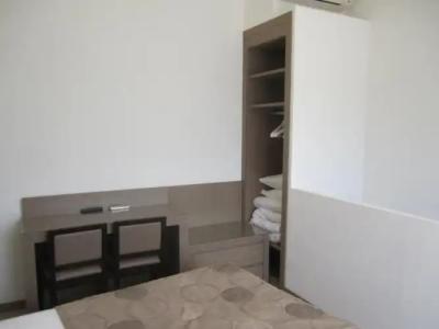 Hôtel Le Rocher - 1