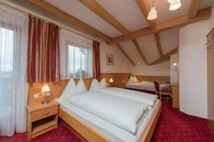 Hotel Garni Hochgruber, Brunico