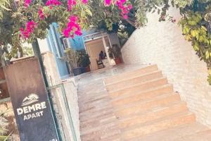 Demre Apart, Demre