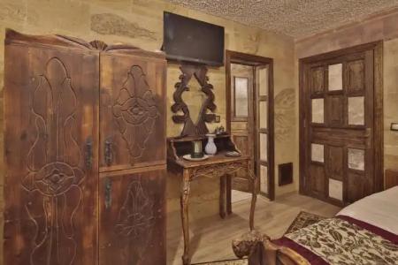 Old Town Stone House - 30