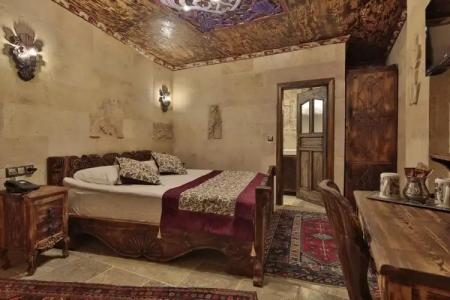 Old Town Stone House - 3