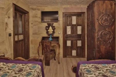 Old Town Stone House - 25