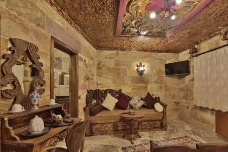 Old Town Stone House - 50