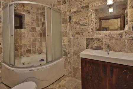 Old Town Stone House - 40