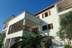 Faros Hotel, Afissos