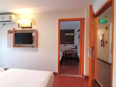 Chiang Roi 7 Days Inn - 43