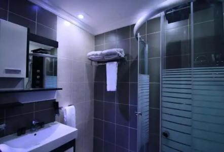 City Rose Suites - 131