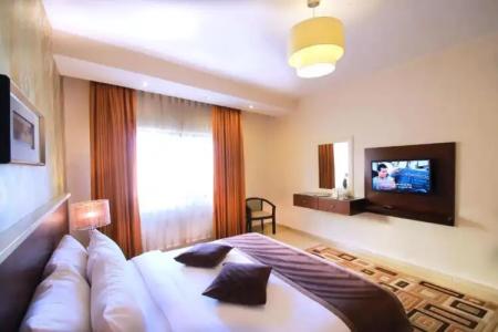 City Rose Suites - 112