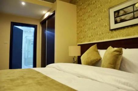 City Rose Suites - 253