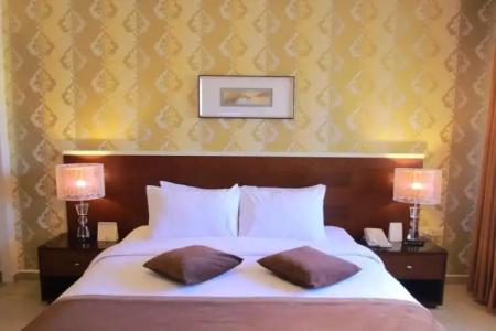 City Rose Suites - 118
