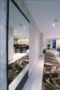 City Rose Suites - 51