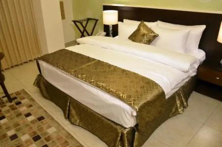 City Rose Suites - 208