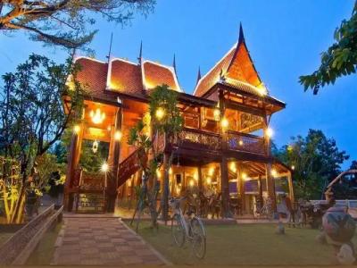 Bueng Bua Thong Resort