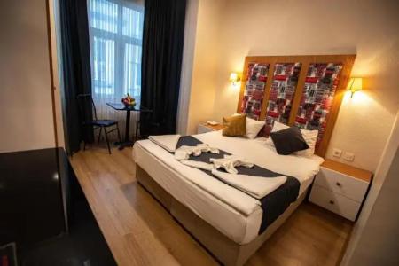 La Pazza Suites - 37