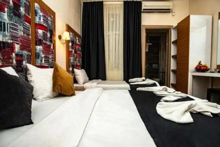 La Pazza Suites - 50