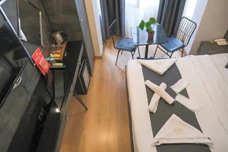 La Pazza Suites - 23