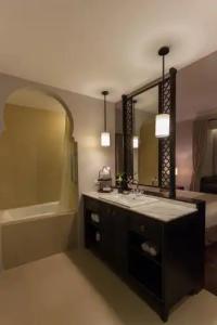 Sarai Resort & Spa and The Wander - 10