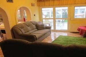 Bazis Guesthouse, Eger