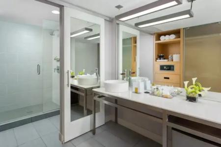 The Gates South Beach - a Doubletree by Hilton - 43