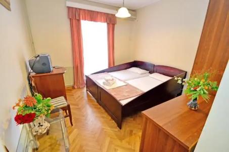 Villa Velzon Guesthouse - 22