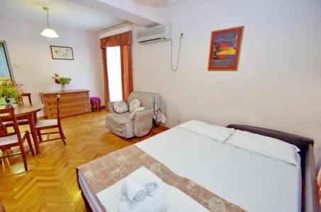 Villa Velzon Guesthouse - 73