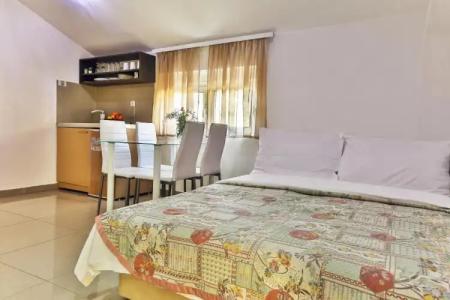 Villa Velzon Guesthouse - 80