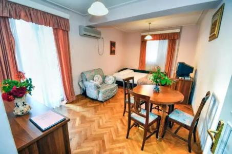 Villa Velzon Guesthouse - 70