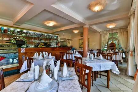 Villa Velzon Guesthouse - 13
