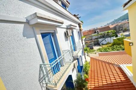 Villa Velzon Guesthouse - 86