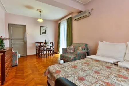 Villa Velzon Guesthouse - 56