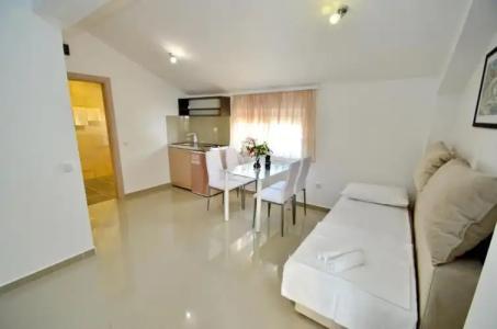 Villa Velzon Guesthouse - 92
