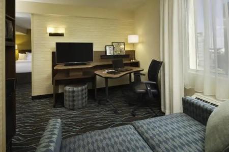 Fairfield Inn & Suites by Marriott Calgary Downtown - 36