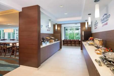 Fairfield Inn & Suites by Marriott Calgary Downtown - 19