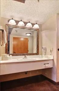 Ruidoso Mountain Inn - 3