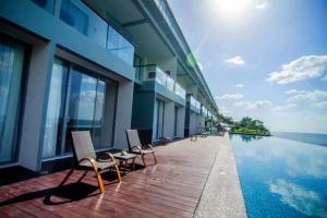 Norn Talay Beach Phuket Hotel, Surin