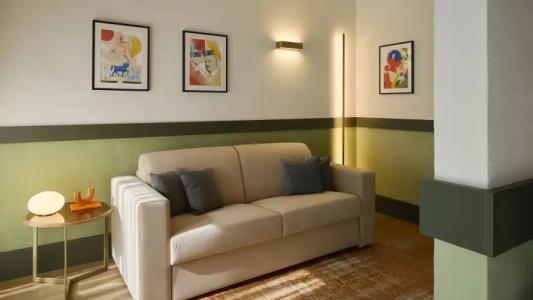 Fifty House Cellini - 56